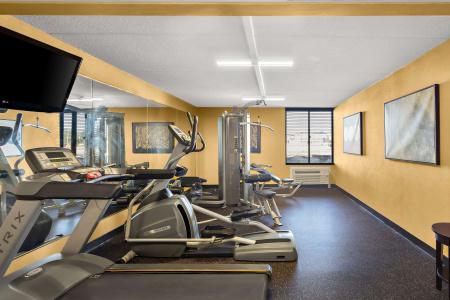 Best Western Luxbury Inn Fort Wayne - 16