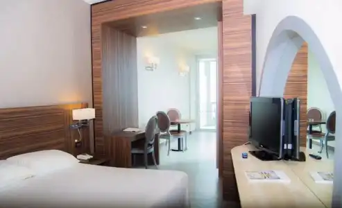 Waldorf Suite - 47
