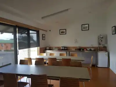 Canberra Carotel Motel - 3