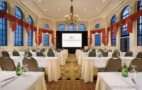 Warwick Allerton - Chicago - 39