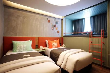 Samsen Street - 54