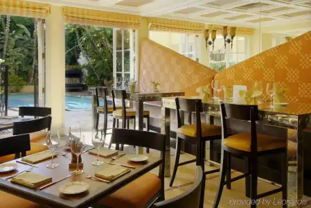 The Mosaic - Beverly Hills - 20