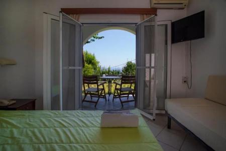 Spiros Studios - 44
