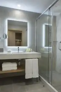Doubletree By Hilton Plovdiv Center - 43