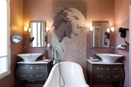 & Spa Le Grand Monarque, Best Western Premier Collection - 77