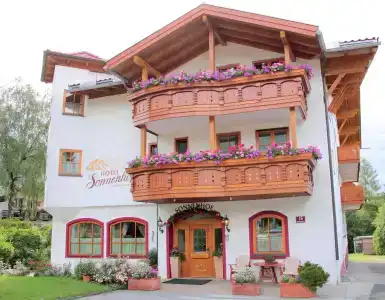 Sonnenhof - Bed & Breakfast & Appartements - 0