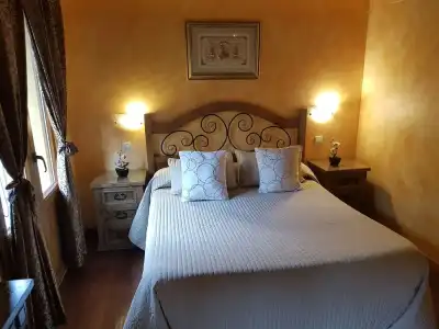 Hostal Segovia - 2
