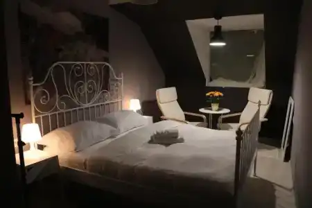 Sleeping Beauty Hostel - 18
