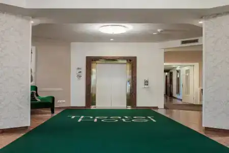 Theater - 10
