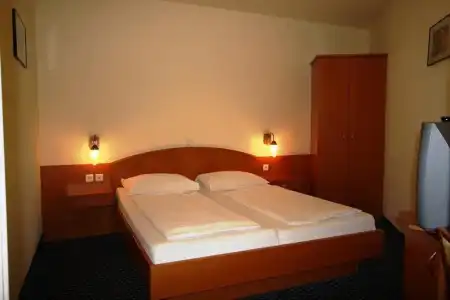 SUITE 900m ZUR OPER - 34