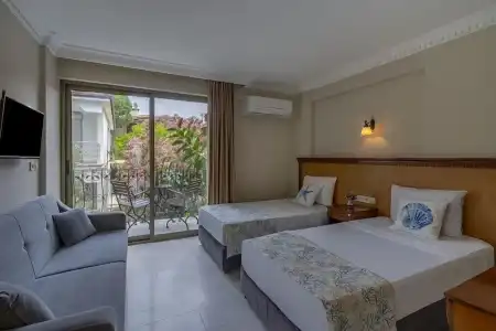 Rosy Suites - 106