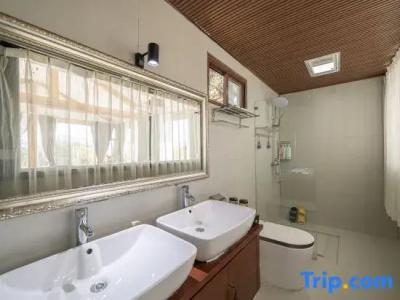Yiman Shiguang Holiday Inn - 13