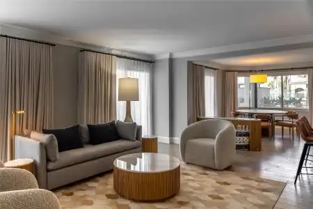 The Waterfront Beach Resort, A Hilton - 277