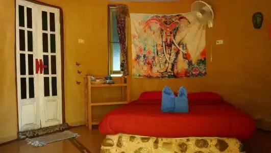 Khun Nai Tern Sai - Adults Only - 36