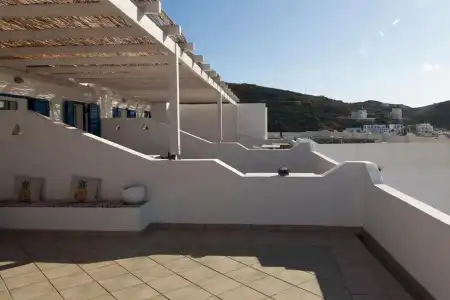Armadoros / Ios Backpackers - 122