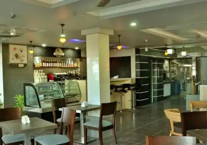 Airport Comfort Inn Premium - 18