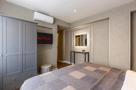 Seraglio & Suites - 119