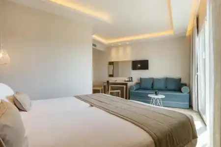 Alexandra Beach Resort & Spa - 87