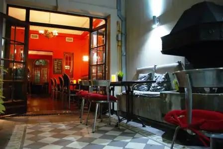 Miravida Soho & Wine Bar - 15