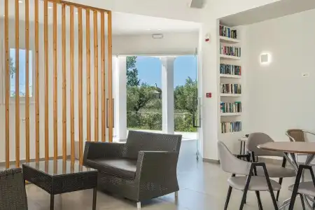 Manousis ApartHotel - 1