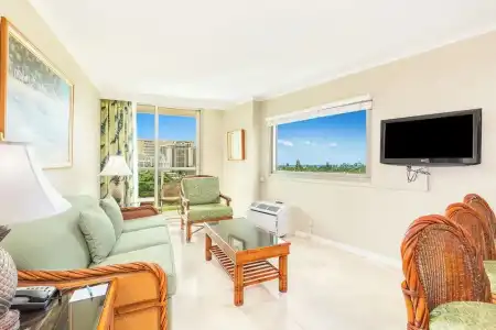Luana Waikiki & Suites - 145