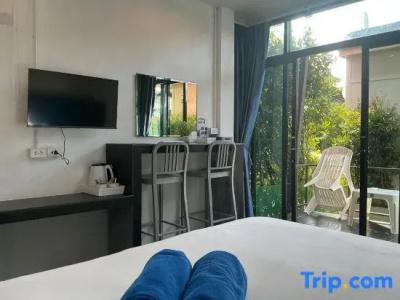 Loma Place - 19