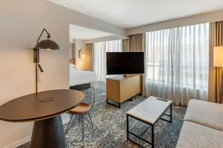 Sheraton Suites Old Town Alexandria - 91