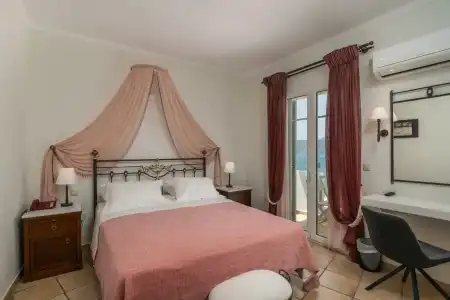 Ostria - 2
