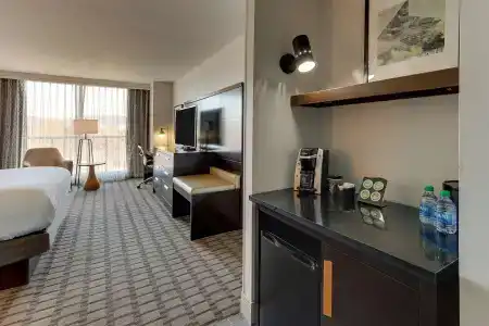 The Chattanoogan, Curio Collection by Hilton - 5