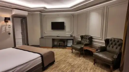 Lala Grand - 24