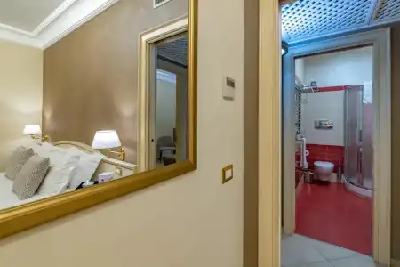 Vittorio Emanuele Boutique - 84