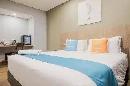 RedDoorz Premium near CBD Puri Indah - 4