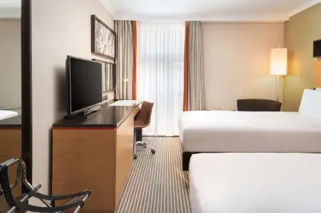 Hilton London Kensington - 3