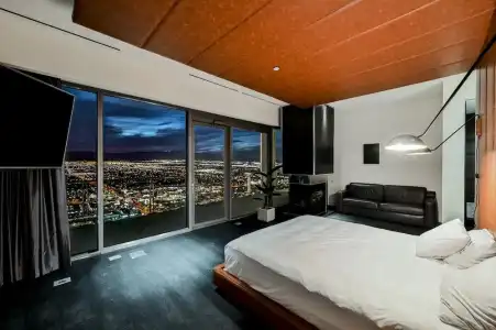 Beautiful Palms Place Suite - 320