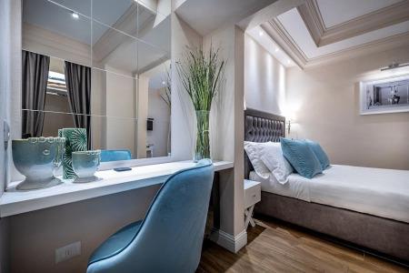 Ungherese Small Luxury - 95