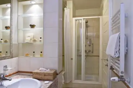 Mamaison Residence Izabella Budapest - 81