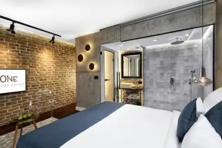 One Luxury Suites - 67
