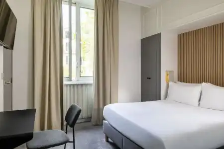 Korner Chatelet - 16