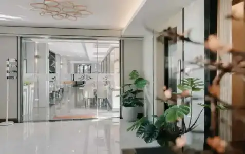 Arista Ubon - 7