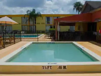 B&B Orlando International Drive Near Universal - Newly Renovated! - 13