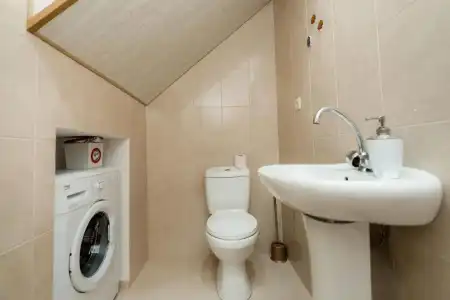 Anzori House - 8