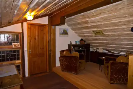 Raven's Bed and Breakfast - 26