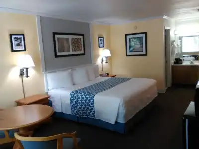 Land O Nod Inn - 2