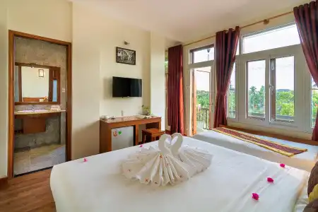Riverside Oasis Villa - 22