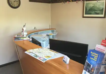 Ferry Motel - 10