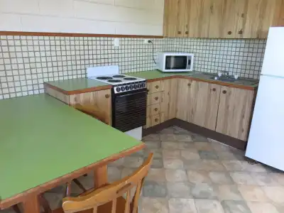 Airlie Beach Apartments - 14