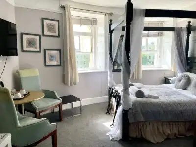 Brunswick Square - 54