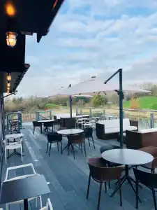 Copthorne Cardiff-Caerdydd - 17