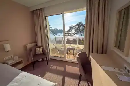 Best Western Le Roof - 89