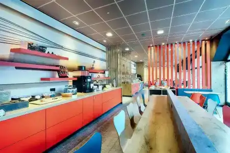 B&B Düsseldorf-Hbf - 19